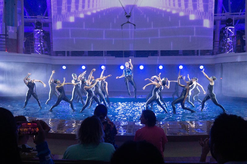 Aquatheater performances aboard Wonder of the Seas are stunning (Photo: Aaron Saunders)