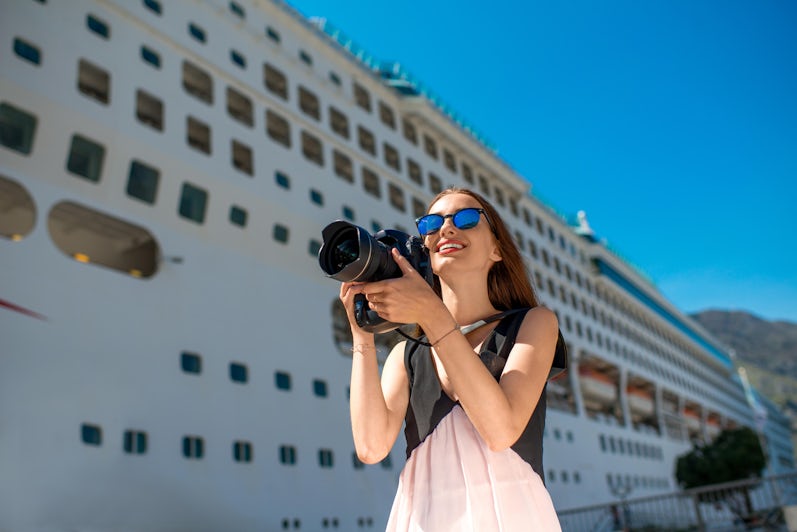 9 Tips for Taking Better Pictures on Your Next Cruise (Photo: RossHelen/Shutterstock.com)