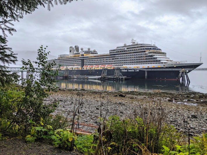 Nieuw Amsterdam docked in Icy Strait Point, Alaska. (Photo: Cynthia Drake)