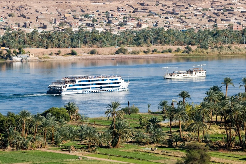 Cruise ship on the Nile River (Photo: erichon/Shutterstock.com)