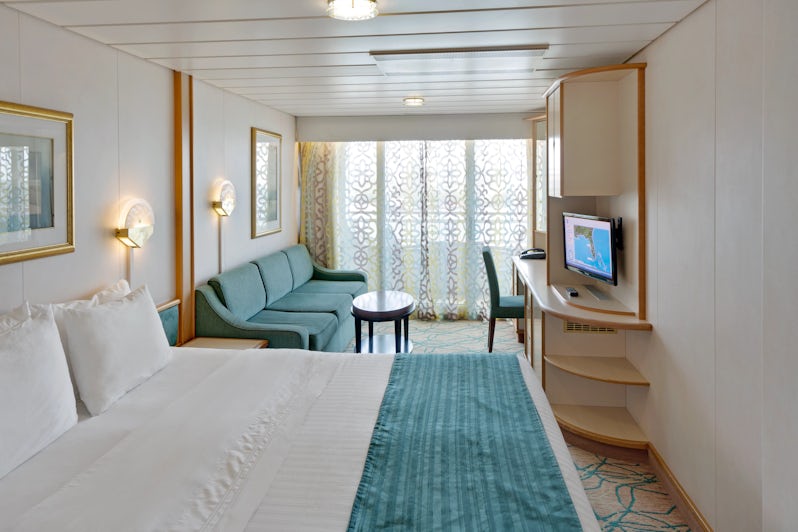 A Balcony cabin aboard Rhapsody of the Seas (Photo: Royal Caribbean)