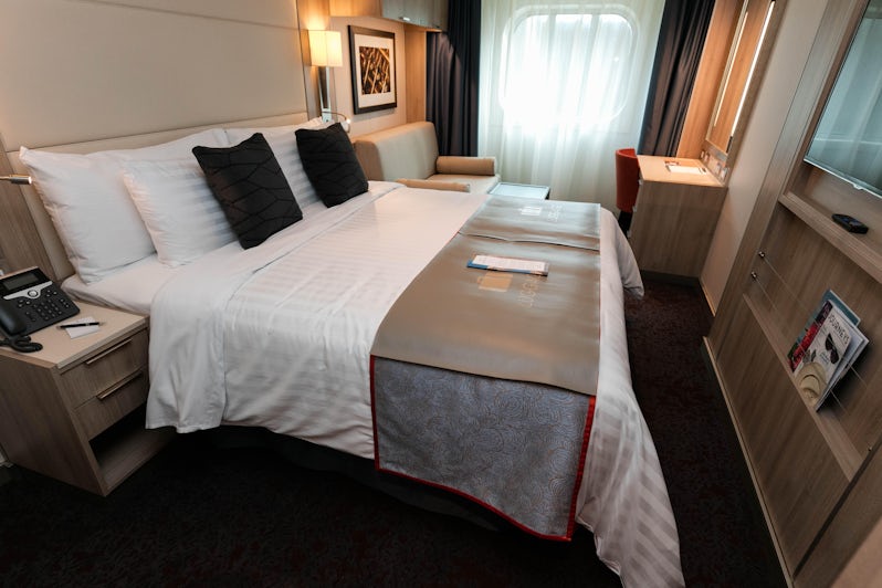 The Oceanview Cabin on Koningsdam (Photo: Cruise Critic)