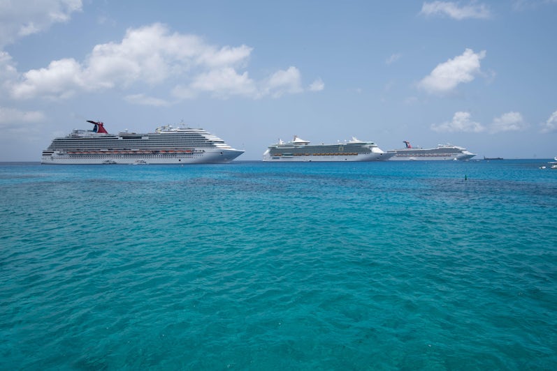 Cruise ships in the Caribbean (Photo: Cruise Critic)