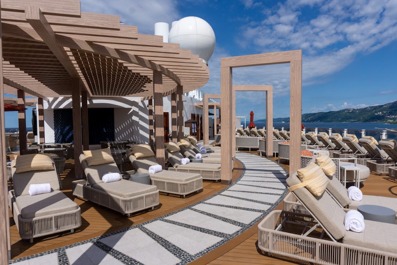 The Vibe Beach Club on Deck 17 aft is an extra-cost option for those looking to kick back and relax (Photo: Aaron Saunders)