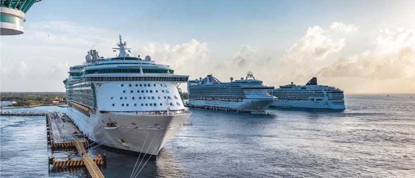 What's the Best Cruise Ship Size for You? (ID: 360) (Photo: Terri Butler Photography/Shutterstock)
