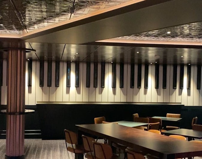The interior of new piano bar, Dueling Pianos (Photo: Kristen Adaway)