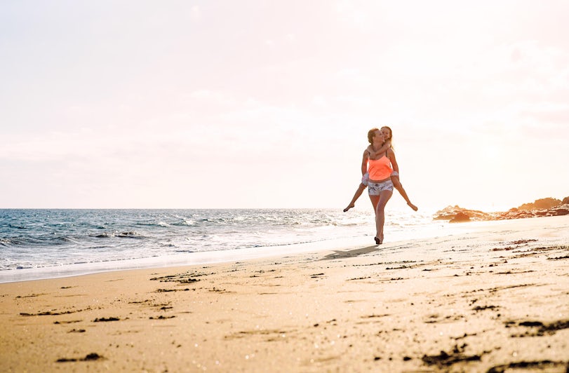 Mother Daughter Stroll on the Beach (Photo: AlessandroBiascioli/Shutterstock)