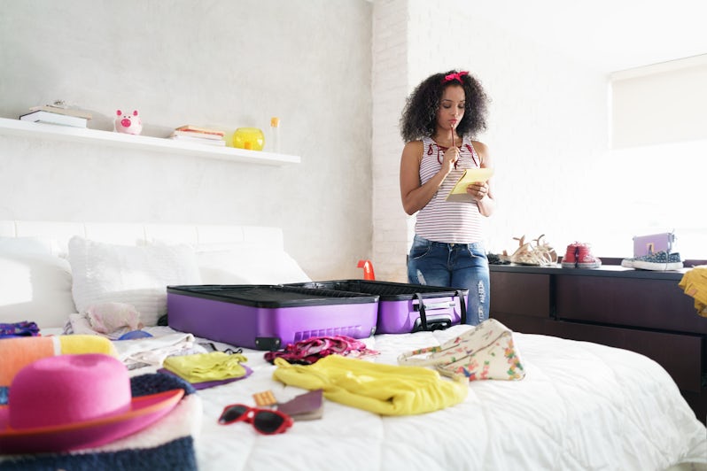 Stay organized when packing for your cruise (Photo: Diego Cervo/Shutterstock)