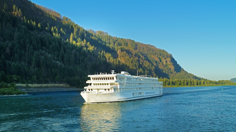 Exterior shot of American Song cruising the Columbia & Snake Rivers at sunset