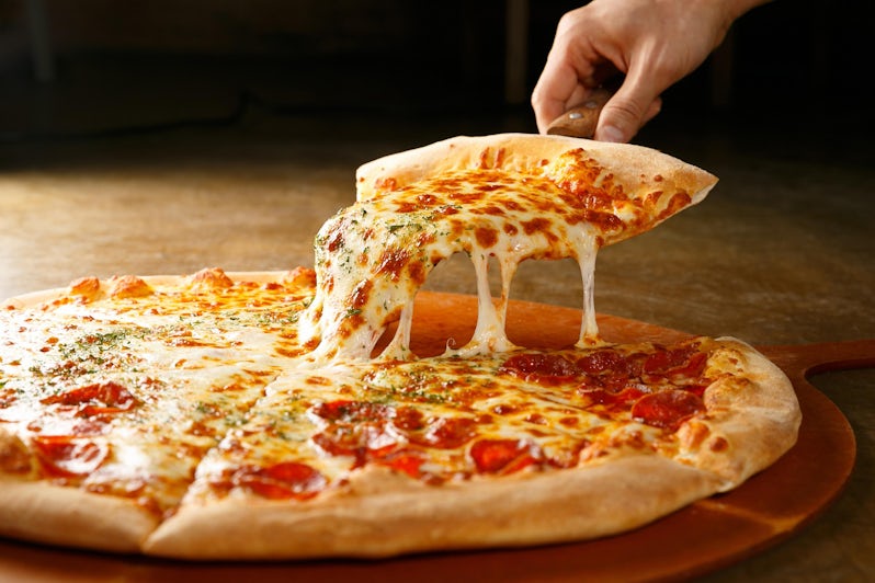 6 Best Pizza Shops on Cruise Ships (Photo: TMON/Shutterstock.com)