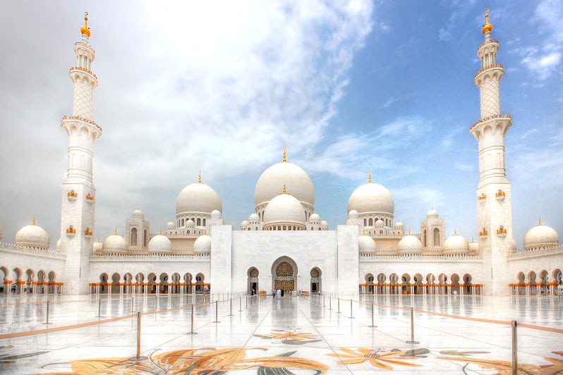 Shaikh Zayed Grand Mosque in Abu Dhabi (Photo: Muhammad Hassan Masood/Shutterstock)