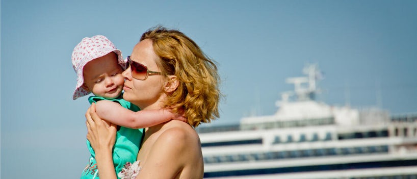 Do's and Dont's for Cruising With a Baby (ID: 1473) (Photo: Seleznev Oleg/Shutterstock)
