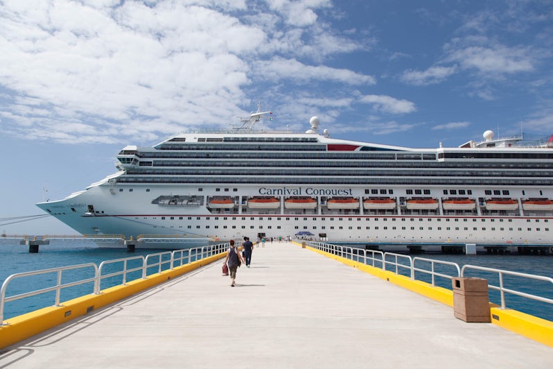 Carnival Conquest docked in Cozumel (Photo: Cruise Critic)