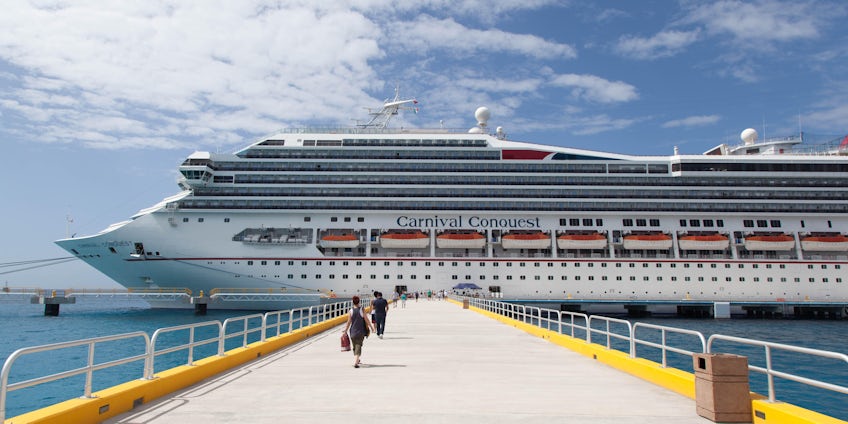 Carnival Conquest docked in Cozumel (Photo: Cruise Critic)