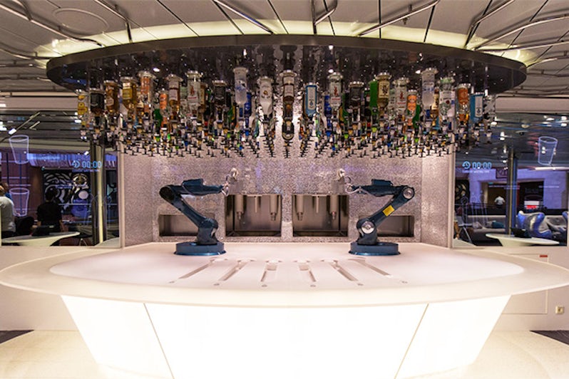 The Bionic Bar on Anthem of the Seas