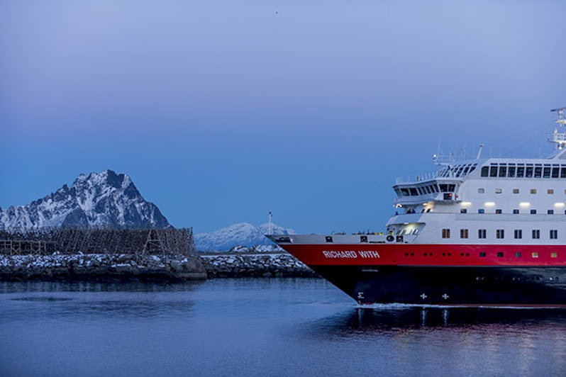 Top 10 Reasons to Sail With Hurtigruten