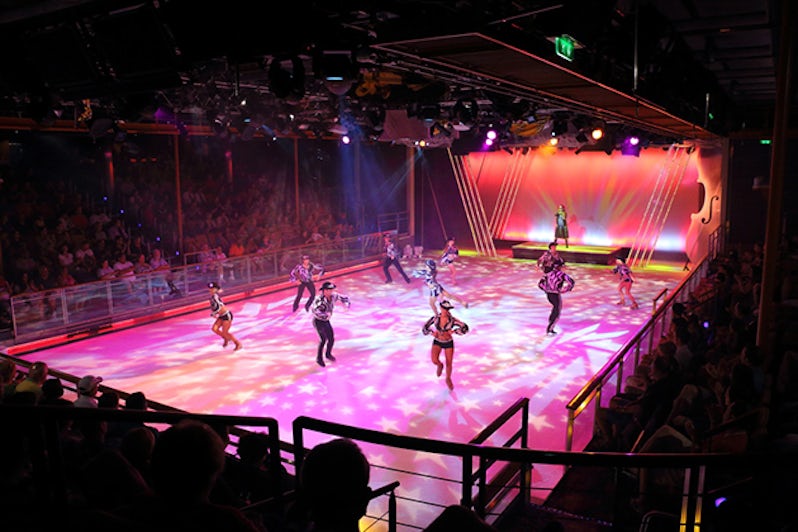 Independence of the Seas - Ice Show