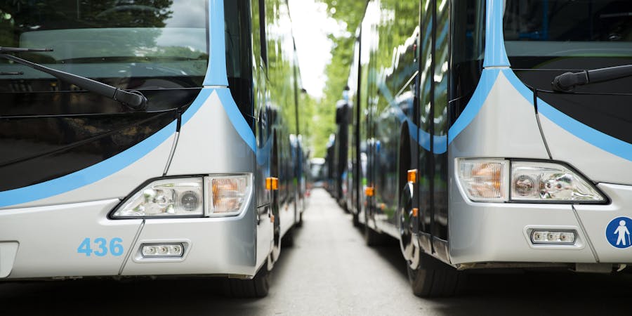 Shuttle Busses (Photo: Juanan Barros Moreno/Shutterstock) Shuttle Busses (Photo: Juanan Barros Moreno/Shutterstock)