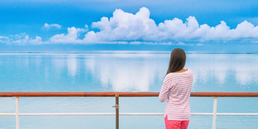 How to Find the Best Cruise Deals for Singles (Photo: Maridav/Shutterstock)