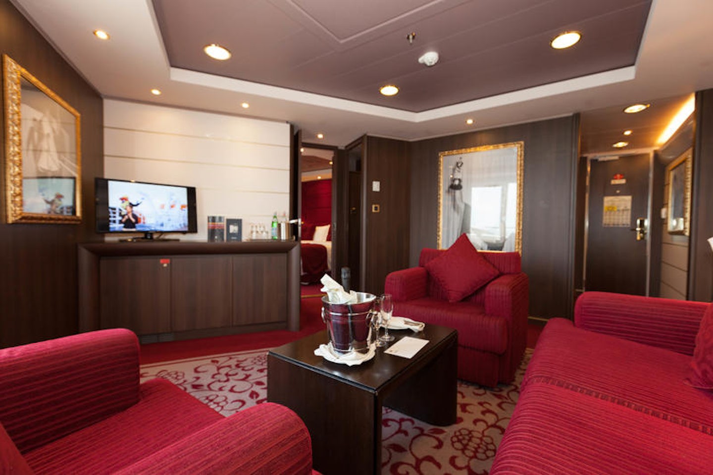 The Sophia Loren Royal Suite on MSC Divina (Photo: Cruise Critic)