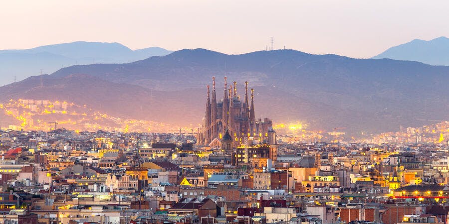 Basilica de la Sagrada Familia, Spain (Photo: basiczto/Shutterstock) Basilica de la Sagrada Familia, Spain (Photo: basiczto/Shutterstock)
