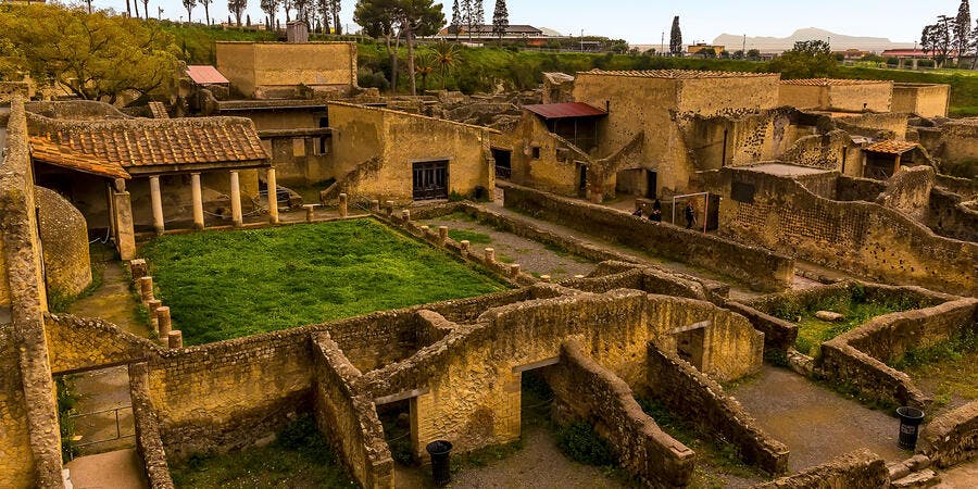 Ruins of Herculaneum, Italy (Photo: Nicola Pulham/Shutterstock) Ruins of Herculaneum, Italy (Photo: Nicola Pulham/Shutterstock)