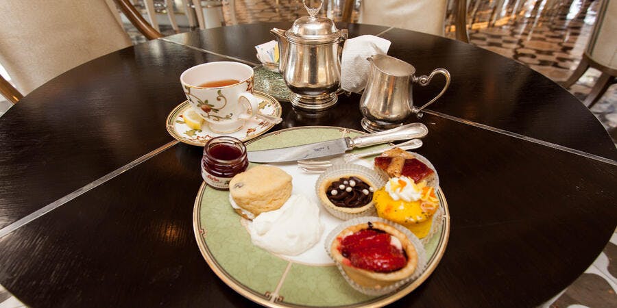 Afternoon Tea in the Palm Court on Crystal Symphony (Photo: Cruise Critic) Afternoon Tea in the Palm Court on Crystal Symphony (Photo: Cruise Critic)