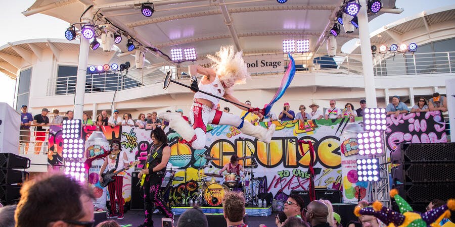 The 80s Cruise (Photo: TUKE) The 80s Cruise (Photo: TUKE)
