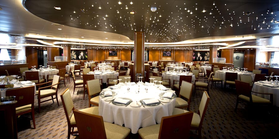 Peninsular Restaurant on Azura (Photo: P&O Cruises) Peninsular Restaurant on Azura (Photo: P&O Cruises)