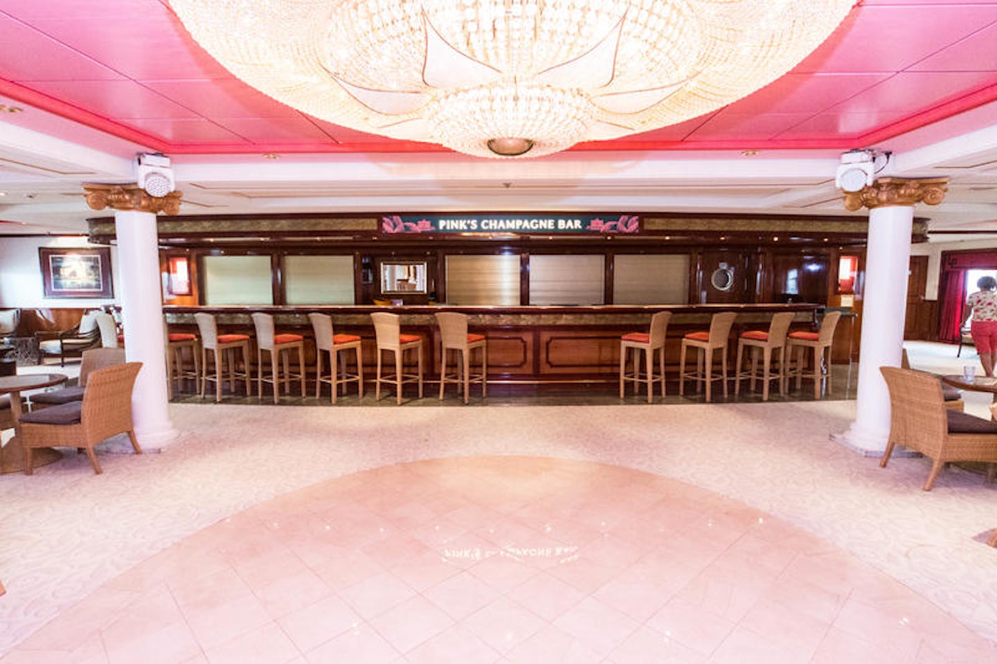 Pink's Champagne Bar on Pride of America