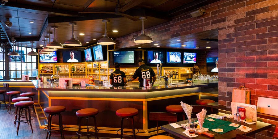 Royal Caribbean's Symphony of the Seas Playmakers Sports Bar & Arcade (Photo: Cruise Critic) Royal Caribbean's Symphony of the Seas Playmakers Sports Bar & Arcade (Photo: Cruise Critic)