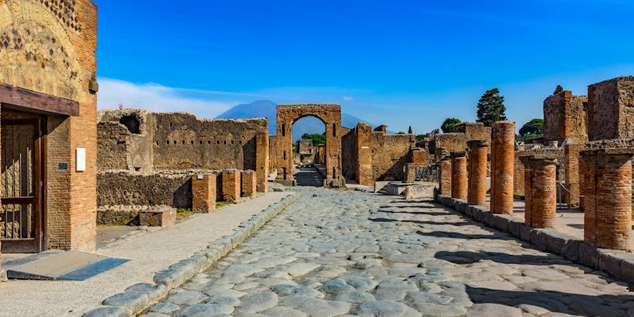 Near Naples, Vesuvius (Photo: Shutterstock) Near Naples, Vesuvius (Photo: Shutterstock)