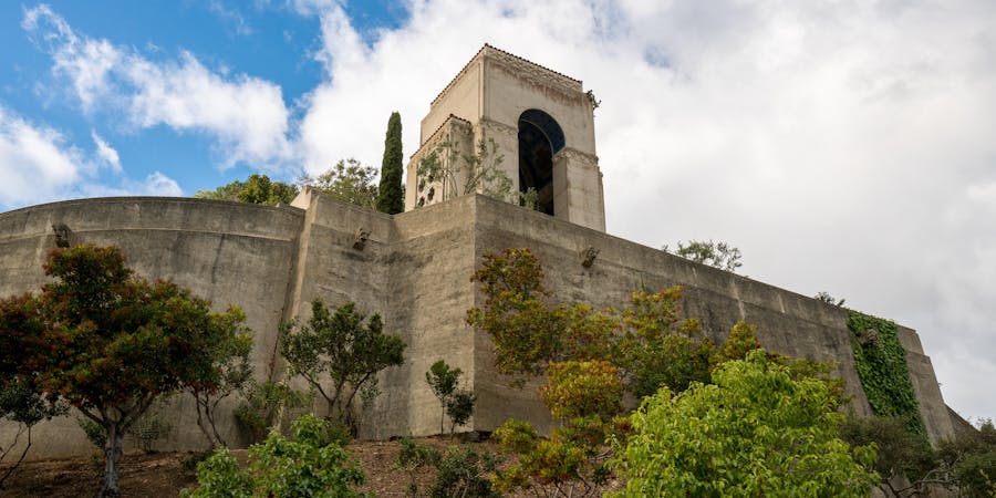 Memorial to William Wrigley in the Botanic Gardens on Catalina Island (Photo: Steve Heap/Shutterstock) Memorial to William Wrigley in the Botanic Gardens on Catalina Island (Photo: Steve Heap/Shutterstock)
