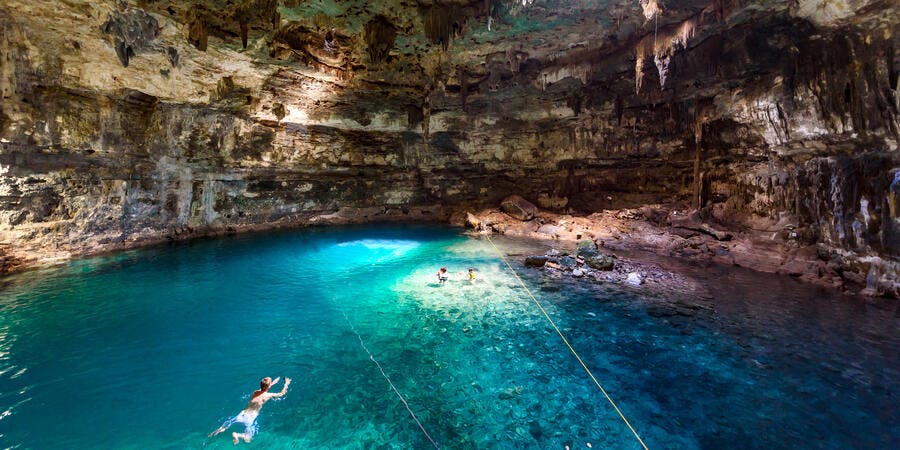 Cenote Samula Dzitnup near Valladolid, Yucatan, Mexico (Photo: Simon Dannhauer/Shutterstock) Cenote Samula Dzitnup near Valladolid, Yucatan, Mexico (Photo: Simon Dannhauer/Shutterstock)