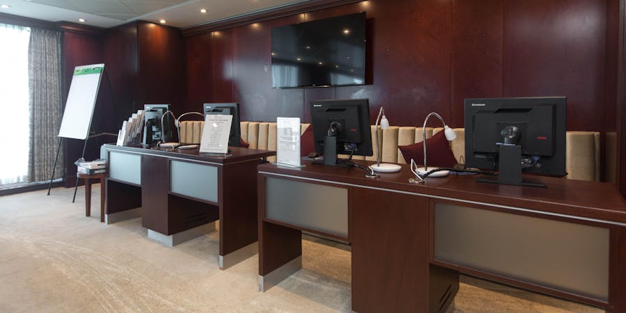 In Touch on Azamara Journey (Photo: Cruise Critic) In Touch on Azamara Journey (Photo: Cruise Critic)