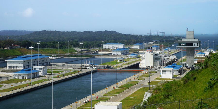 Agua Clara Locks of Panama Canal (Photo: halfofmoon/Shutterstock) Agua Clara Locks of Panama Canal (Photo: halfofmoon/Shutterstock)