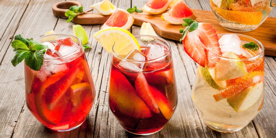 Sangrias (Photo: Rimma Bondarenko/Shutterstock) Sangrias (Photo: Rimma Bondarenko/Shutterstock)