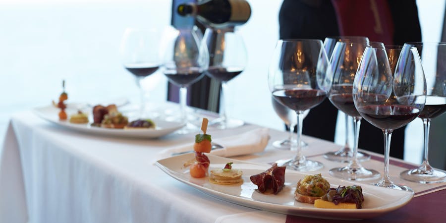 Silversea's Wine Tasting (Photo: Silversea Cruises) Silversea's Wine Tasting (Photo: Silversea Cruises)