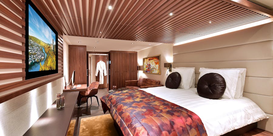 Suite on AmaWaterways AmaMagna (photo via AmaWaterways) Suite on AmaWaterways AmaMagna (photo via AmaWaterways)