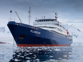 M/V Plancius (Photo: Oceanwide Expeditions)