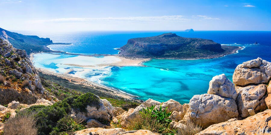 Greek Islands, Balos Bay in Crete Island (Photo: leoks/Shutterstock) Greek Islands, Balos Bay in Crete Island (Photo: leoks/Shutterstock)