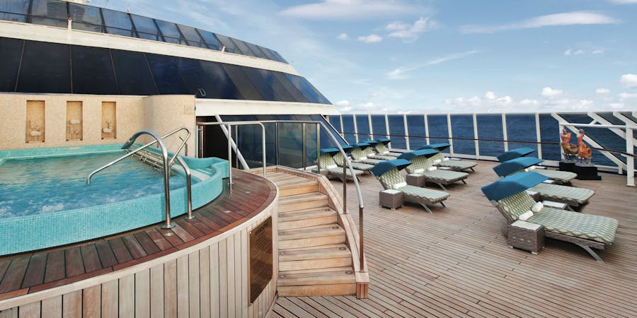 The Pool at the Aquamar Spa on Oceania Cruises (Photo: Oceania Cruises) The Pool at the Aquamar Spa on Oceania Cruises (Photo: Oceania Cruises)