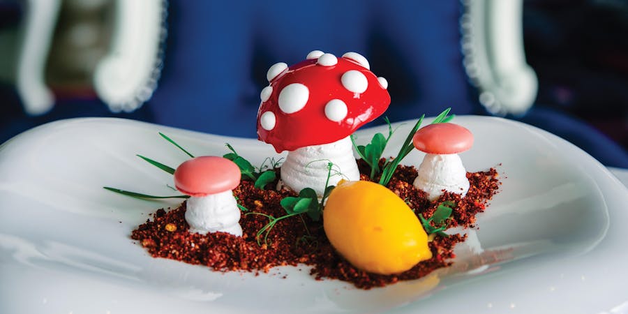 Wonderland Entrée (Photo: Royal Caribbean International) Wonderland Entrée (Photo: Royal Caribbean International)
