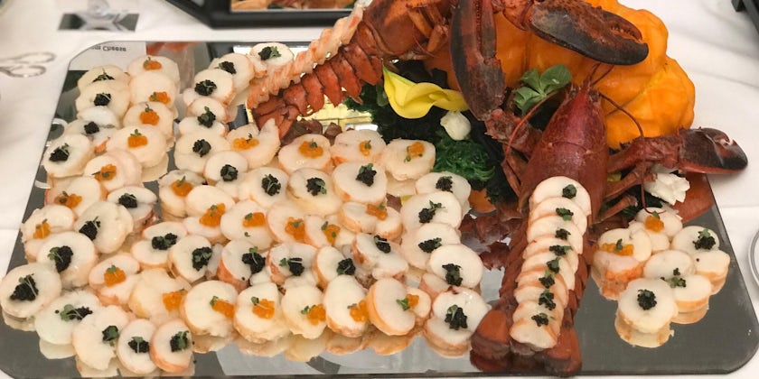 Seafood platter on Seven Seas Splendor (Photo: Kerry Spencer)