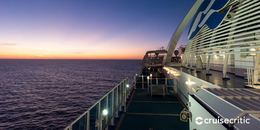 Zoom Background: Sun Deck on Emerald Princess (Photo: Cruise Critic) Zoom Background: Sun Deck on Emerald Princess (Photo: Cruise Critic)