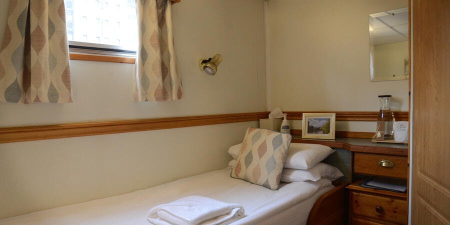 cabin cabin