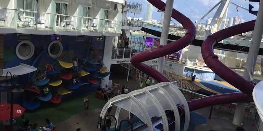 View of Ultimate Abyss landing on Symphony of the Seas