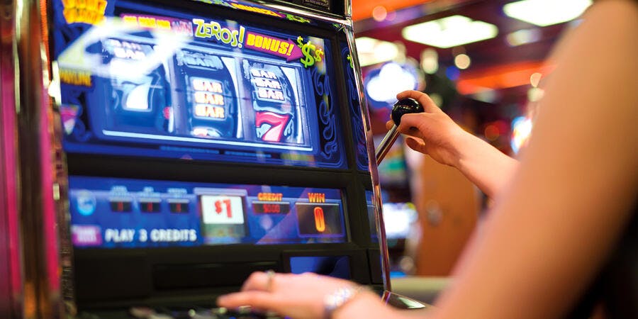 Slot Machine (Photo: Carnival) Slot Machine (Photo: Carnival)