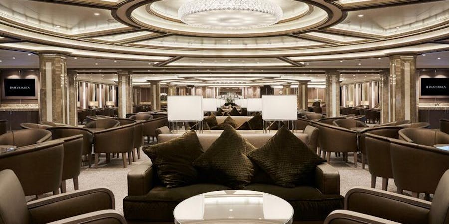 Silver Muse Dolce Vita lounge Silver Muse Dolce Vita lounge