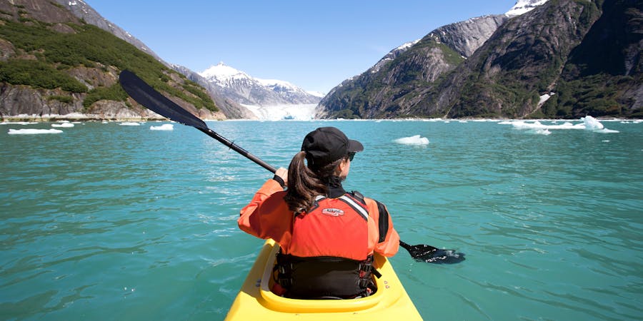 Kayaker in Alaska (Photo: Holland America) Kayaker in Alaska (Photo: Holland America)